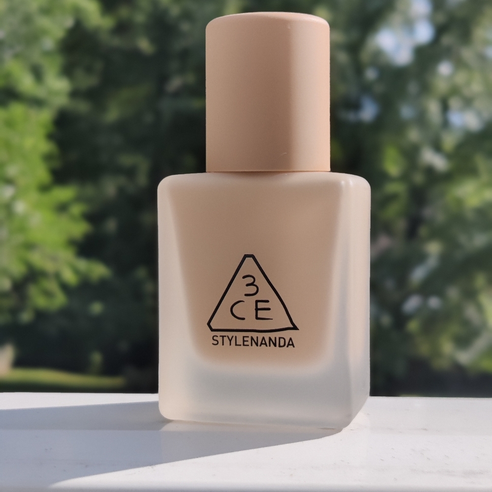Stylenanda 3CE Velvet Fit Foundation in Natural Medium